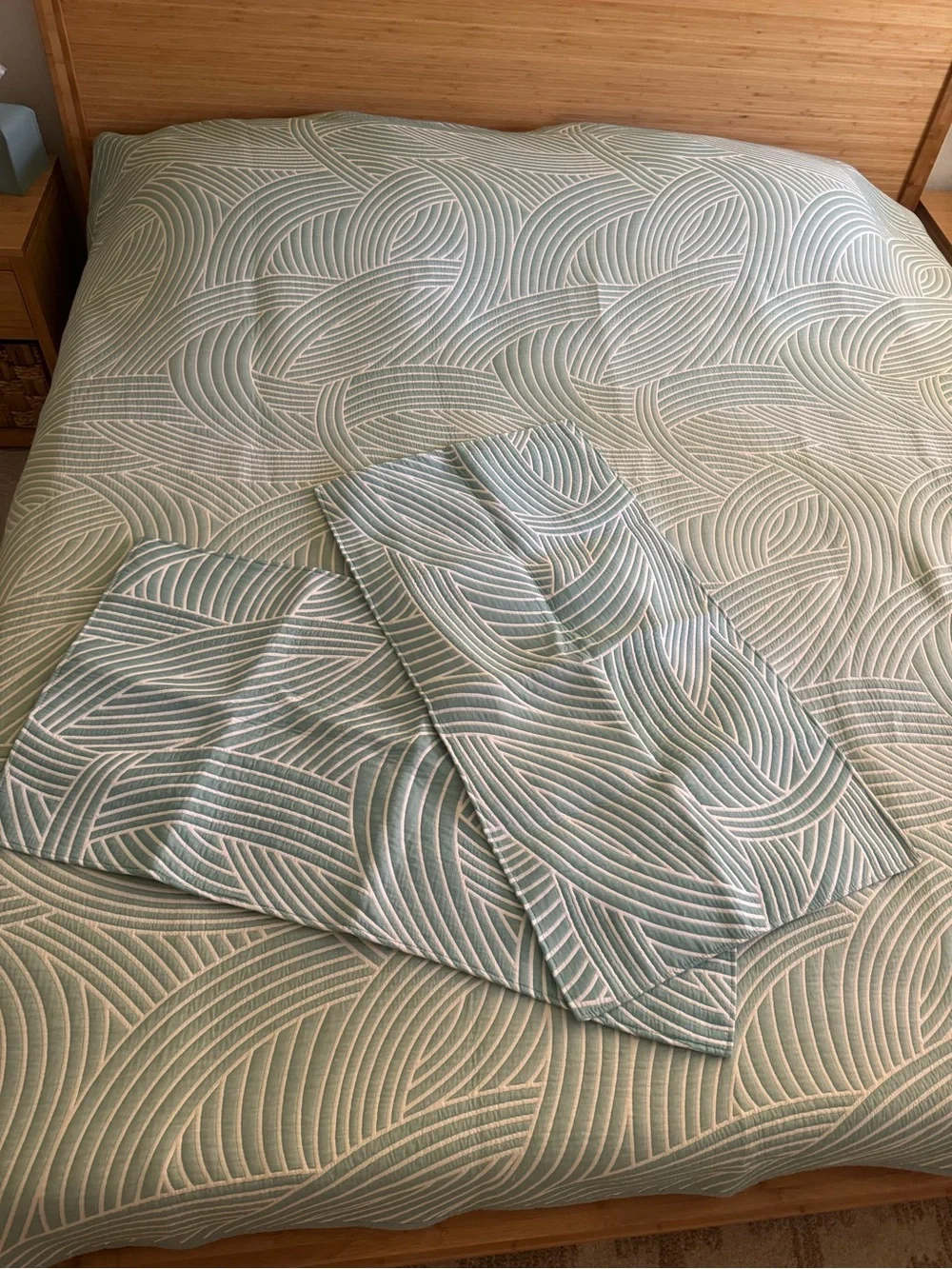 King Size Soft Wave Quilted Bedspread - Light Aqua/White